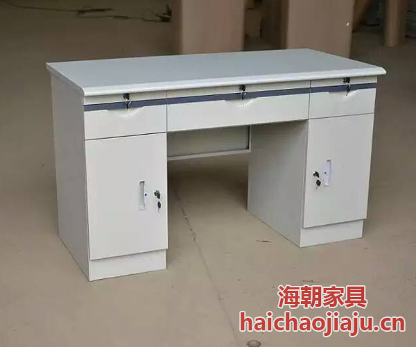 電腦桌